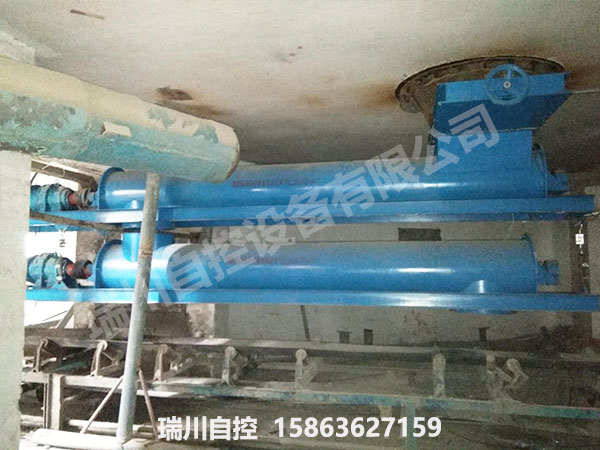 <a href='http://www.emhj.net/' target='_blank'>螺旋秤</a>現場安裝調試4.jpg